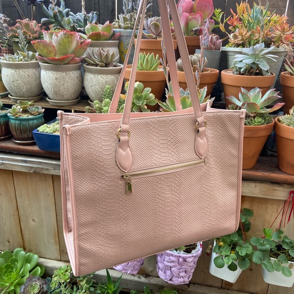 TOTE & CARRY AP1 TOTE BAG WITH ZIPPER SNAKE SKIN - Picture 5 of 15